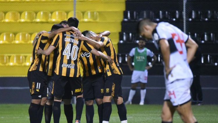 Guaraní castiga a Olimpia en el clásico más añejo