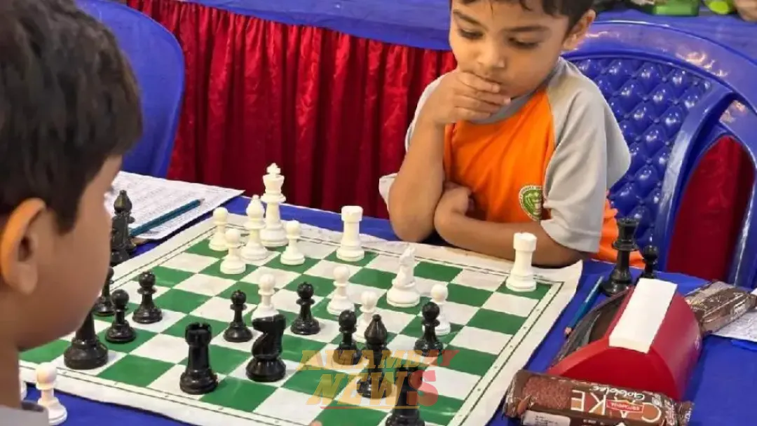 Niño de 3 años se convierte en el ajedrecista más joven en el ranking mundial