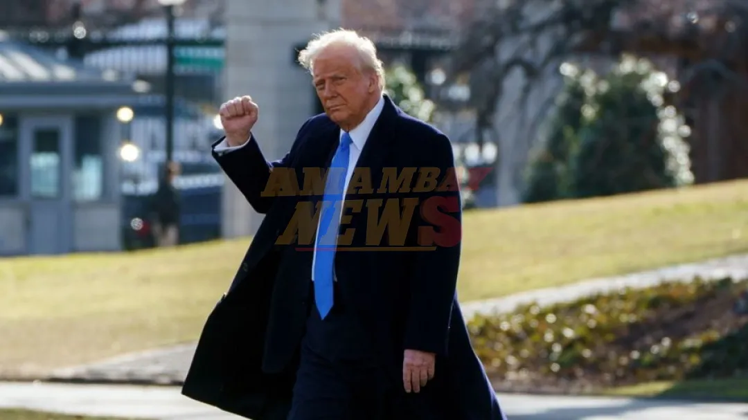 Donald Trump coquetea con la idea de tener un tercer mandato