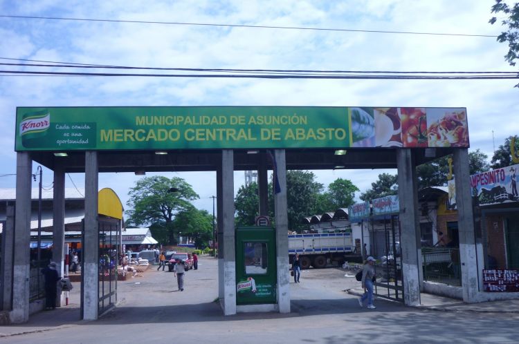 Denuncian caso de tráfico de influencias en el Mercado de Abasto de Asunción