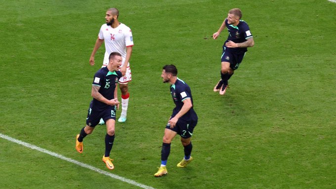 Australia se repone con una ajustada victoria