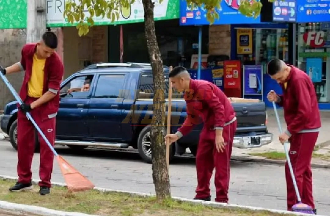 Escándalo en Pilar: aspirantes policiales fueron utilizados como personal de limpieza municipal