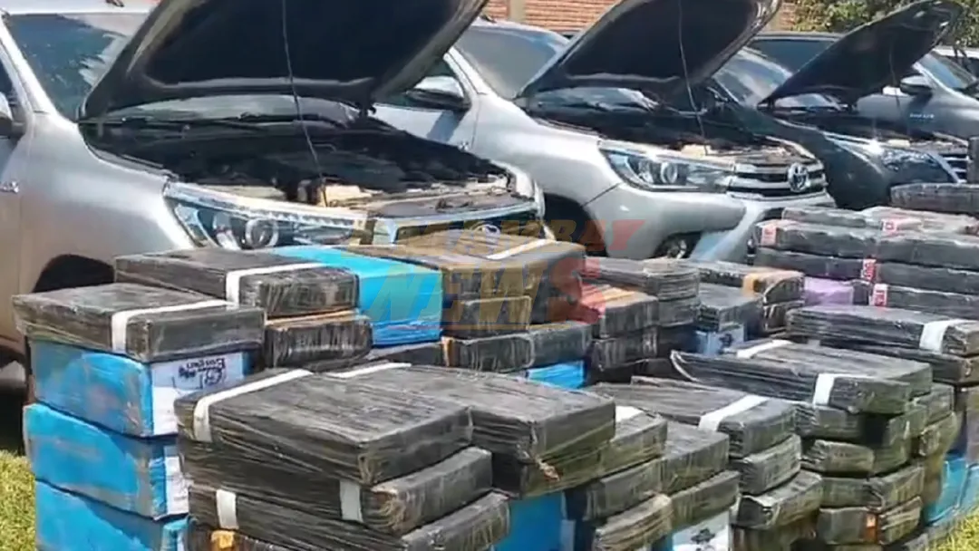 Golpe al narcotráfico: Incautan 14 toneladas de marihuana en convoy con lujosas camionetas