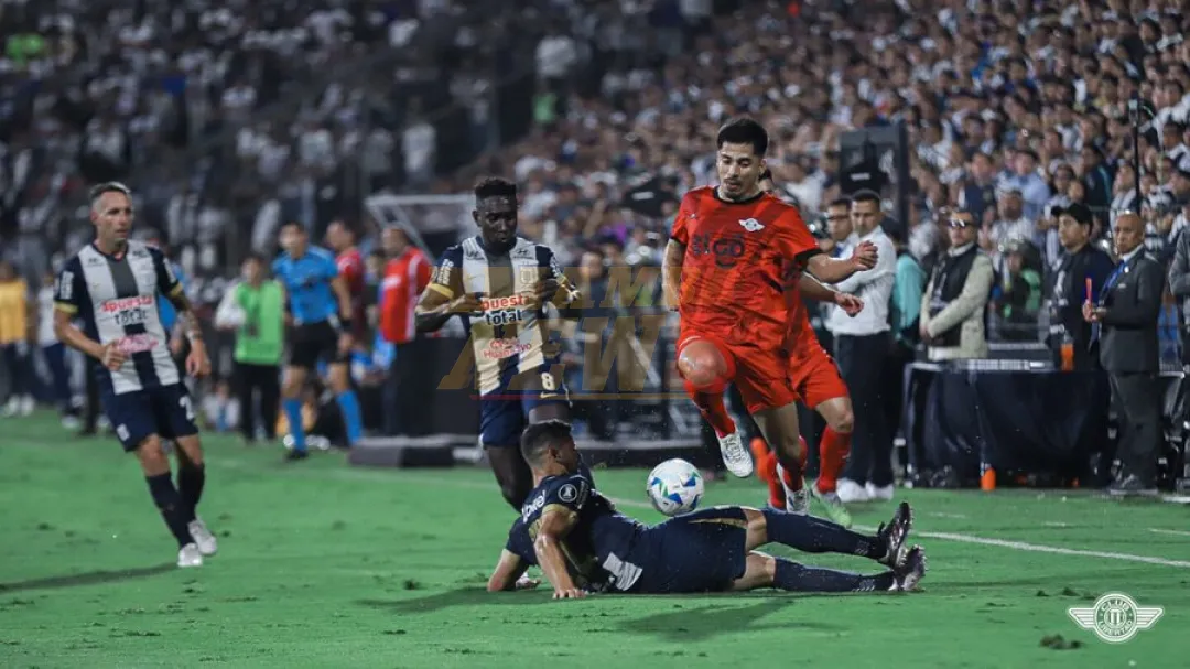 Libertad extiende su racha al campo internacional