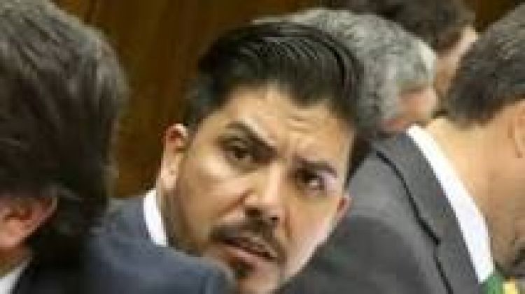 Si presentan pedido de pérdida de investidura bancadas van a discutir el contexto, dice diputada
