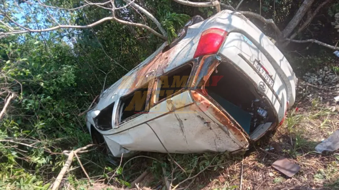Policía identifica a fallecidos y a sobrevivientes de aparatoso vuelco en San Pedro