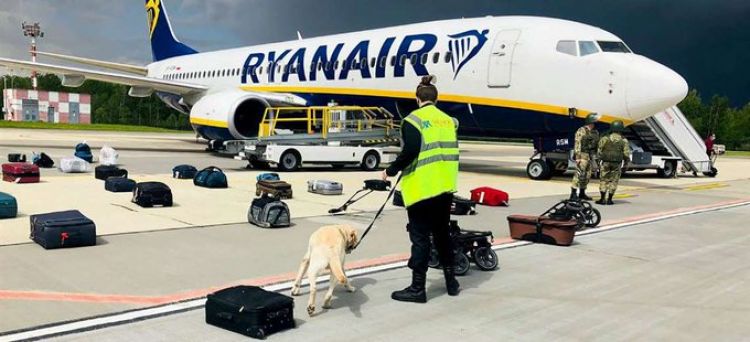 Bielorrusia intercepta un avión de línea y provoca la ira de la UE