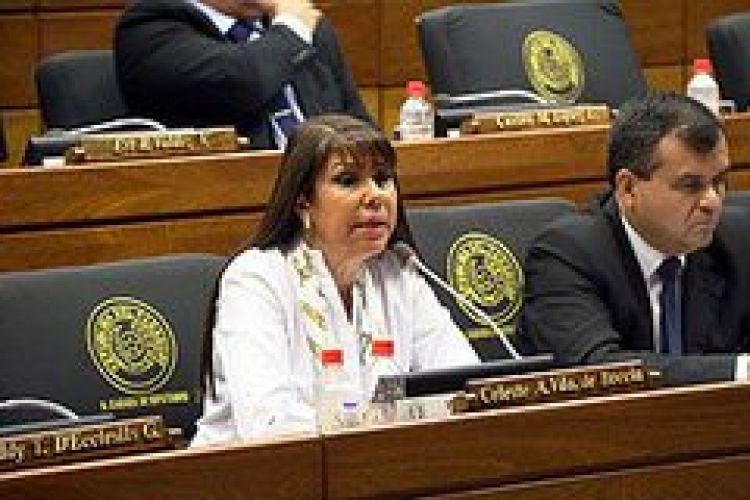 Celeste dice que Euclides es un plan B del coloradismo