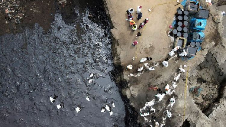 Nuevo derrame en ducto de refinería de Repsol en costa de Perú