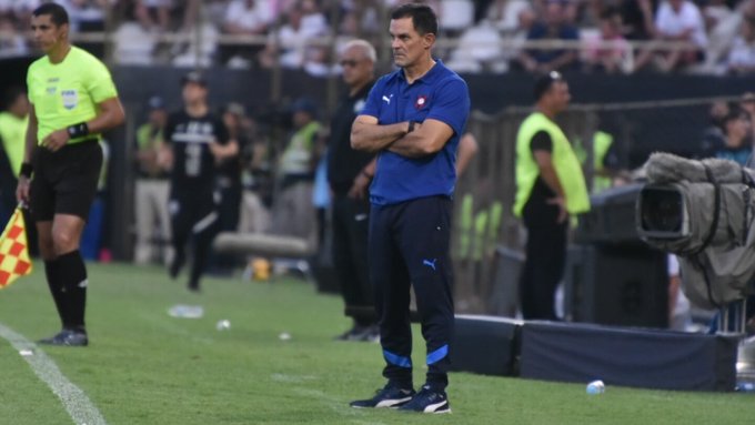 Víctor Bernay insiste en que pelearán el título