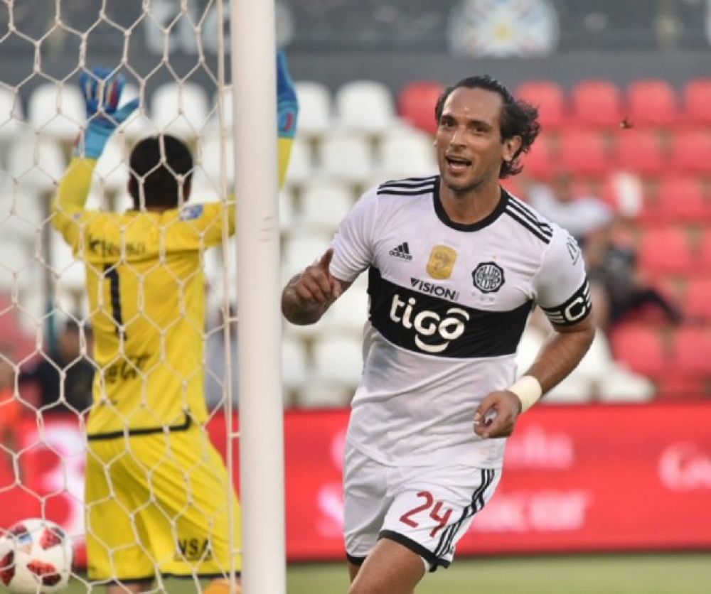 Olimpia golea al Danzarín y despide un año sensacional
