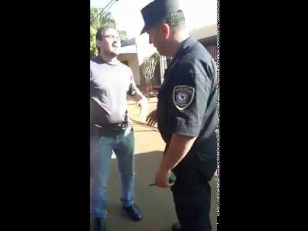 Aprehenden y esposan a un hombre por gritar vendepatria a Marito