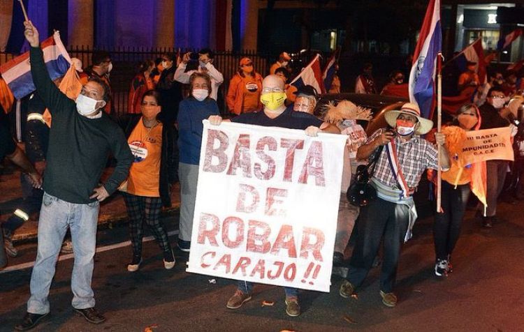 "La Fiscala no puede actuar como un garrote y amedrentar a ciudadanos", afirma Grassi