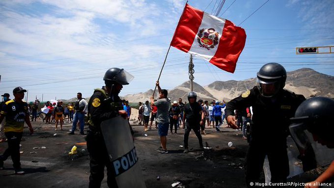 Protestas en Perú se extendieron a 10 regiones, llegan a Lima y cerraron el aeropuerto de Cusco