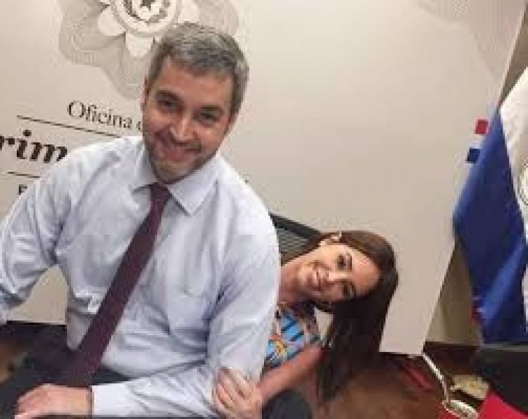 Marito dice que familia de su esposa cuenta con recursos desde siempre en el país y extranjero
