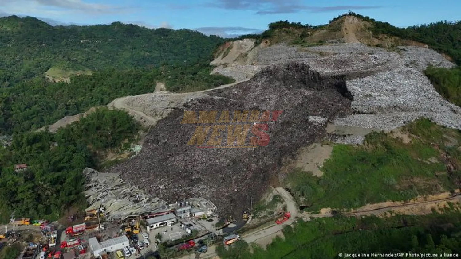 Colapso de vertedero en Filipinas deja al menos seis muertos