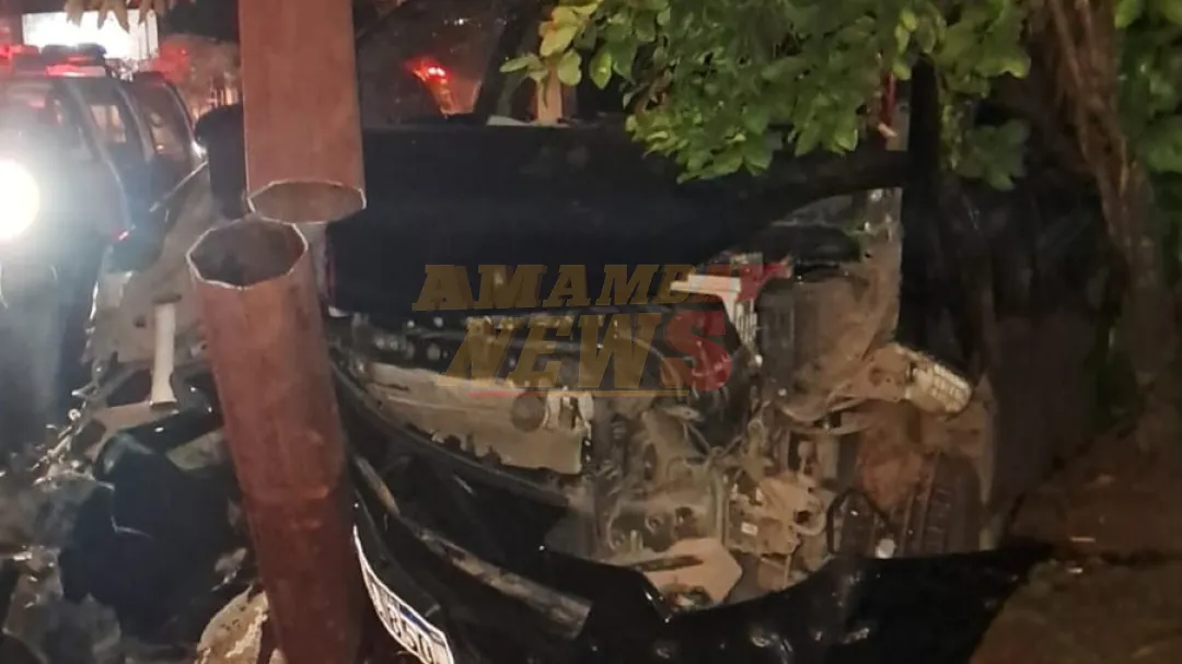 Adolescente ataca a un conductor de Bolt durante viaje, forcejean y terminan chocando
