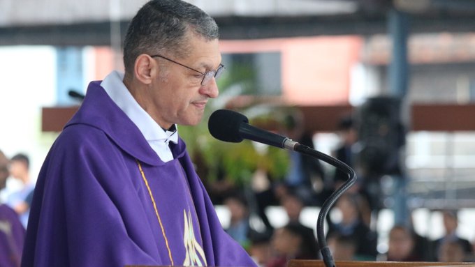 Iglesia insta a defender la familia ante “ideología que niega diferencia entre hombre y mujer”