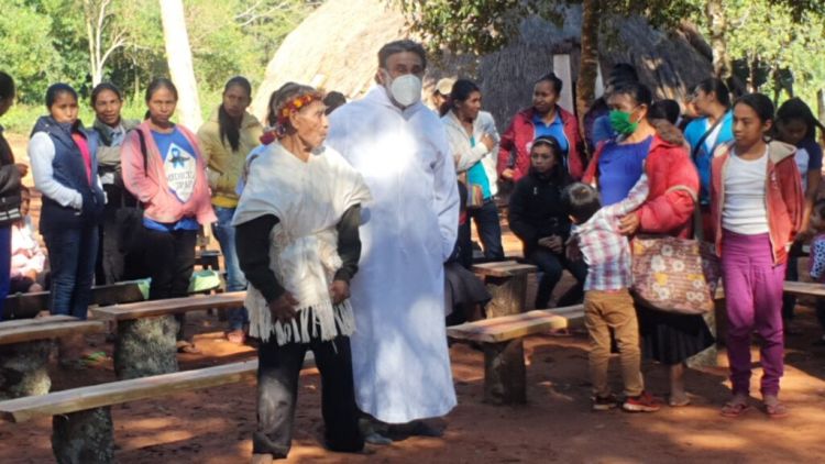 Nativos Pai Tabyter rezaron por libertad de scar Denis