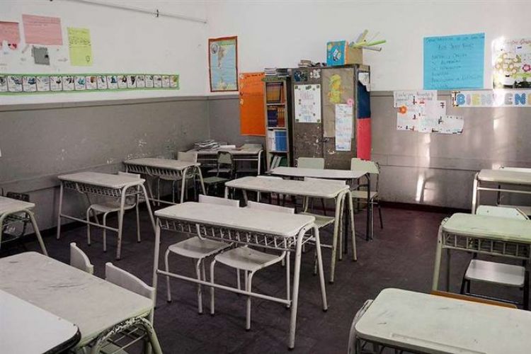 En Buenos Aires evalúan cierre de escuelas por repunte de contagios de Covid-19