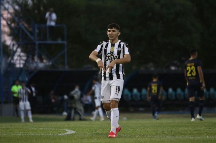Libertad elimina a Luqueño y avanza a semis de la Copa Py