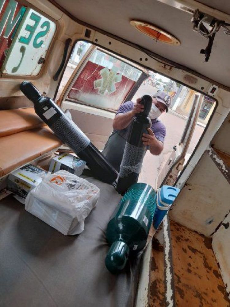Compran galones de oxígenos gracias a colecta solidaria en Puentesiño