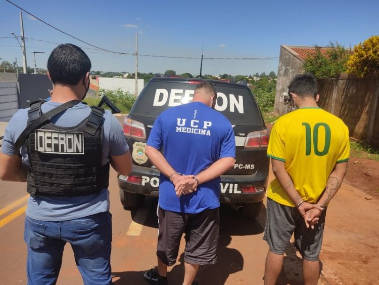 Policía captura a jefe criminal en Ponta Porã con camiseta de la UCP de Pedro Juan Caballero