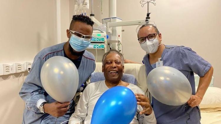 Pelé recibe el alta médica tras recuperarse de una infección urinaria