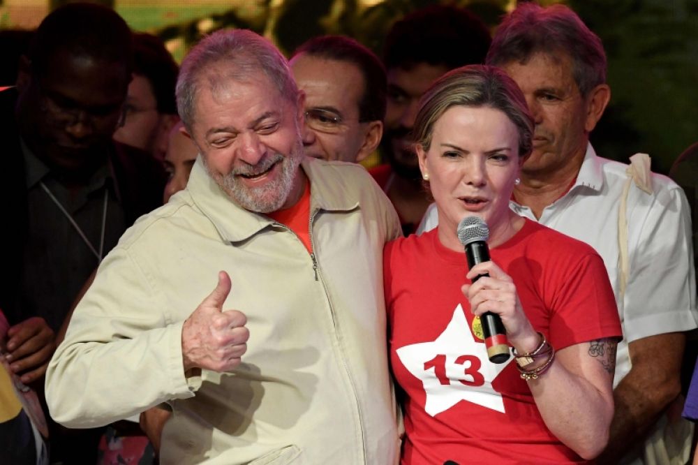 Piden que se investigue a Bolsonaro por Acta de Itaipú