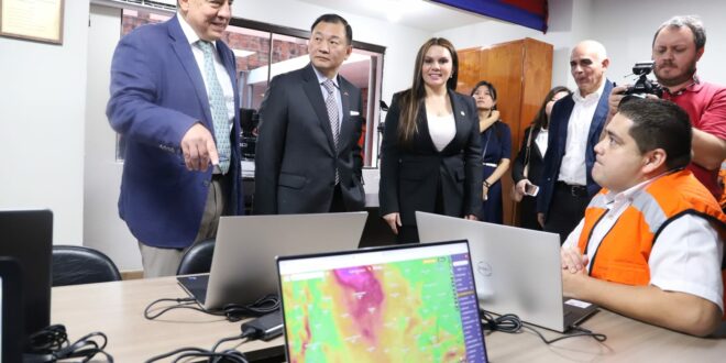 Donan equipos a la SEN para monitoreo de alerta temprana