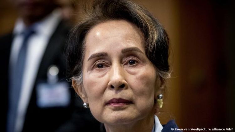 Birmania: tribunal retrasa fallo contra Suu Kyi