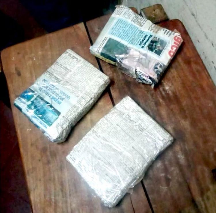 Encuentran un paquete con más de mil pastillas de disomnilan en medio de la cárcel