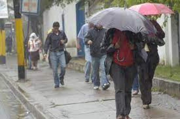 Jornada fresca a cálida con precipitaciones dispersas a la tarde