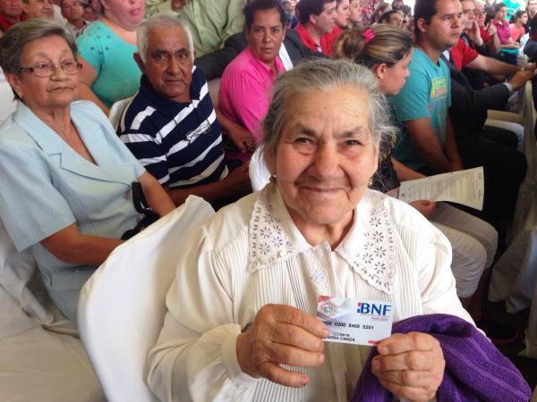 Más de 33.000 adultos mayores se incorporaron a la Pensión Alimentaria