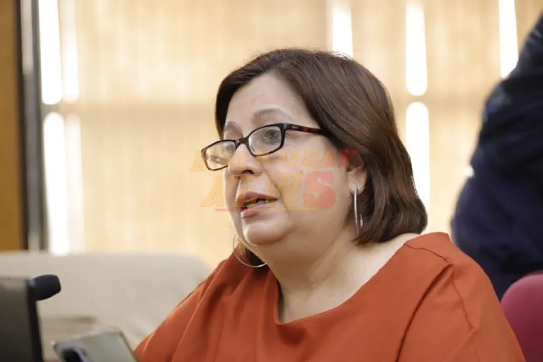 Esperanza Martínez anuncia nuevo bloque opositor