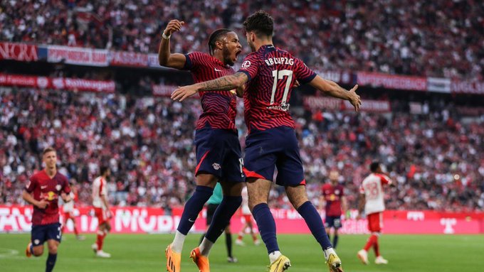 Leipzig vence al Bayern y le hace un regalo al Dortmund