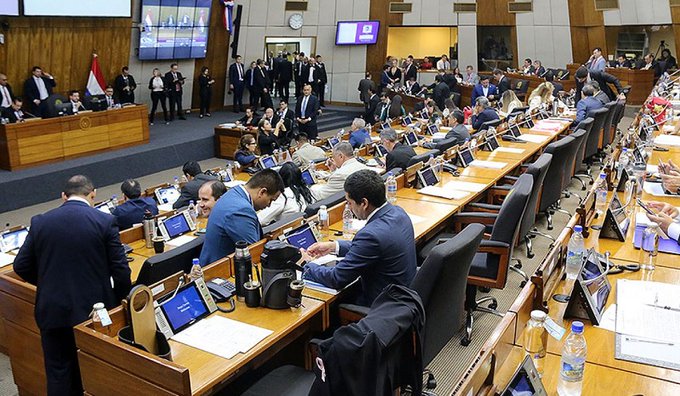 Eliminan en Diputados la palabra “género” de la Comisión de Equidad Social