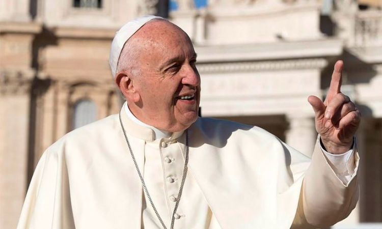Francisco en Irak pide "resistir a la tentación de la venganza"