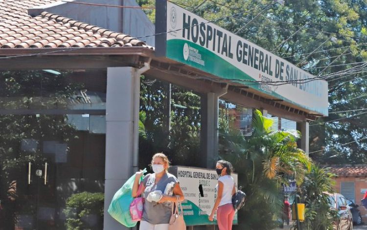 Ministerio registra 2.904 contagios y 50 muertes por Covid-19
