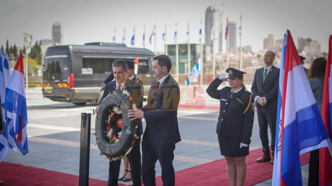Tras armarle el viaje a Israel, Latorre busca la bendición de Cartes para 2028