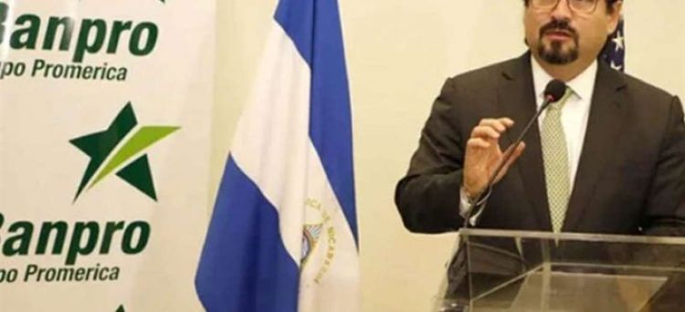 Policía de Nicaragua detiene a banquero por incitar a "injerencia extranjera"