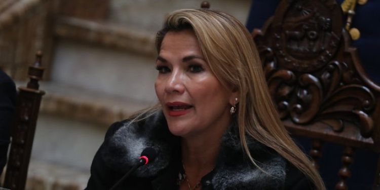 La justicia de Bolivia orden el arresto de la ex presidente Jeanine ez
