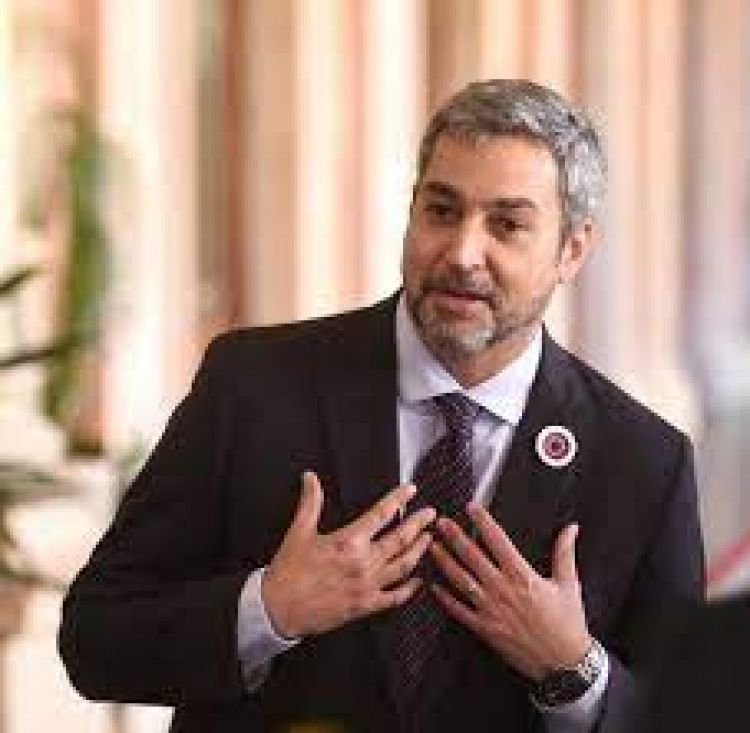 Gobierno prometió 800.000 vacunas para mayo, pero no llegaron ni la mitad