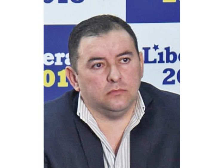 “Efraín Alegre es el mayor obstáculo para Horacio Cartes”, dicen