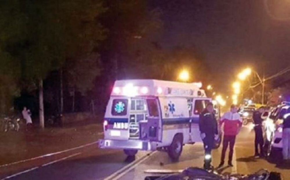 Dos motociclistas mueren en choque frontal en Hohenau
