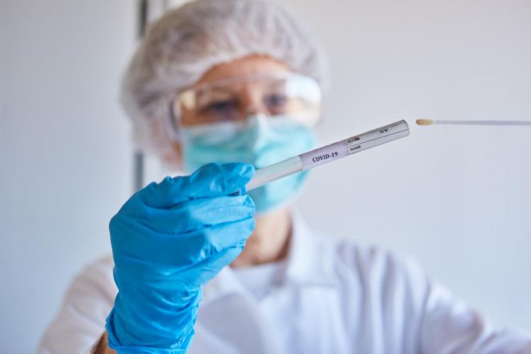 Salud registra 12 muertos y 856 nuevos casos positivos de coronavirus