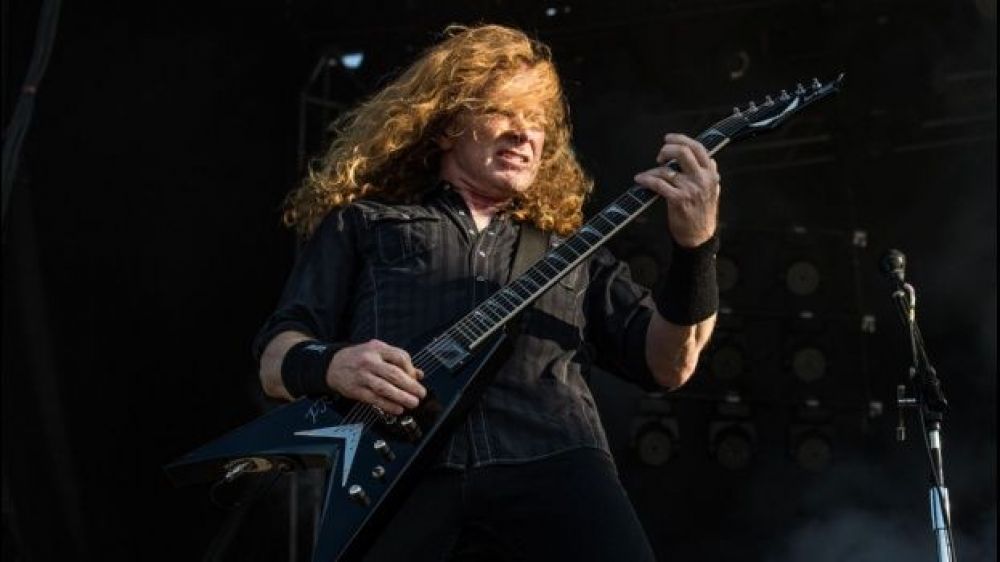 Dave Mustaine cancela la gira de Megadeth por un cáncer de garganta