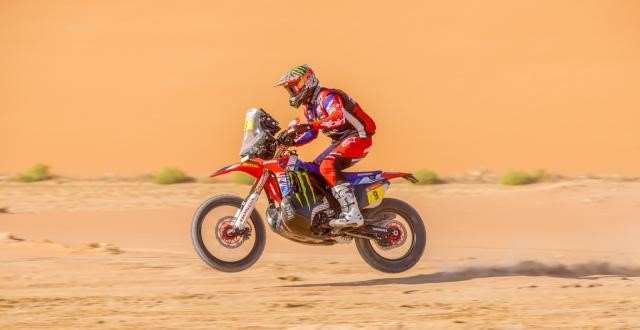 Van Beveren manda en la '48h chrono' en motos, Brabec líder del Dakar