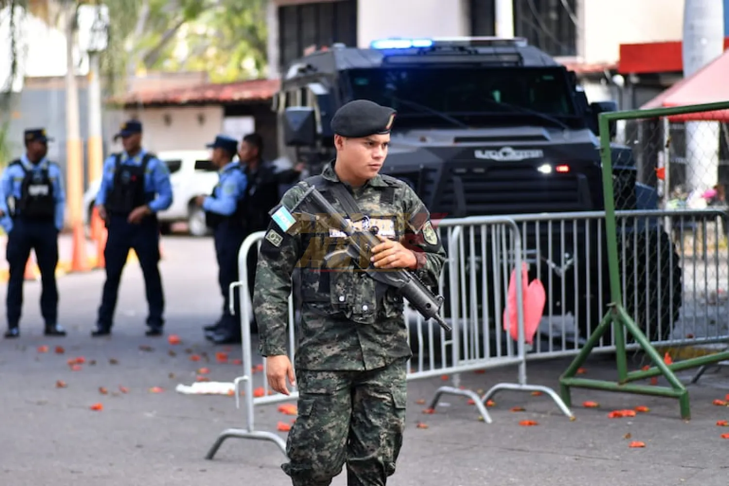 Honduras, sin ganador oficial y un polémico escrutinio a dos semanas de las elecciones