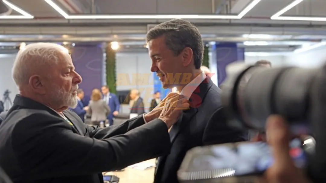 Santi busca preservar relación con Lula tras caída de Lezcano